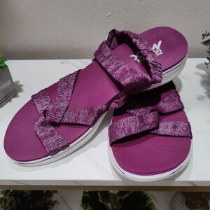 Go Walk Skechers Burgundy sandals